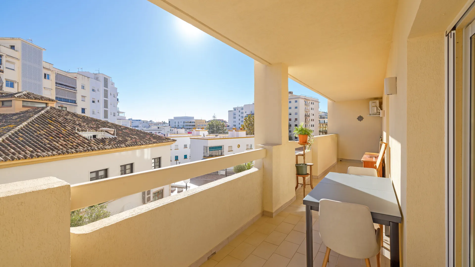 Marbella Centro, apartamento con 3 dormitorios en venta