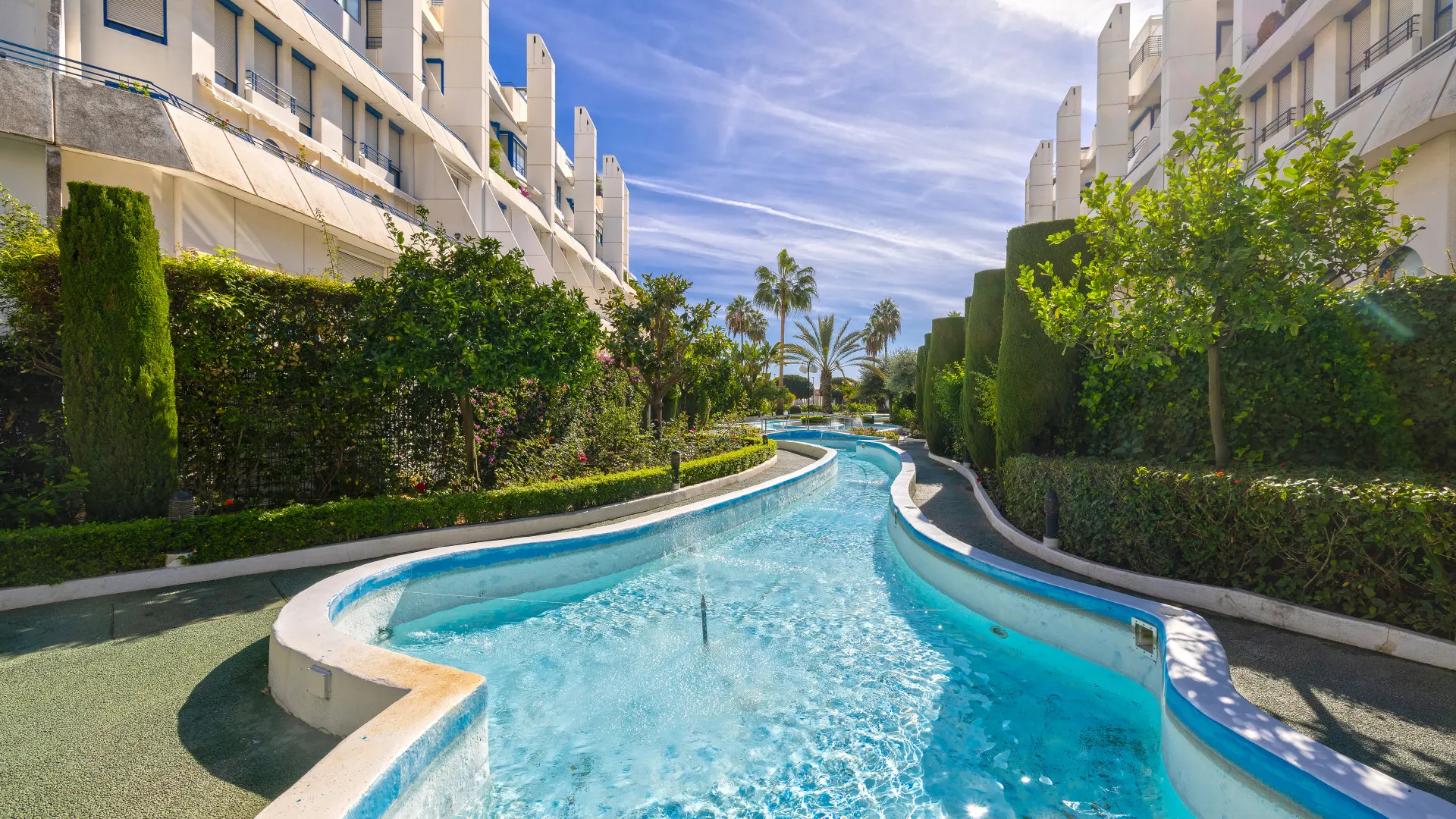 For sale Playa de la Fontanilla duplex penthouse with 3 bedrooms