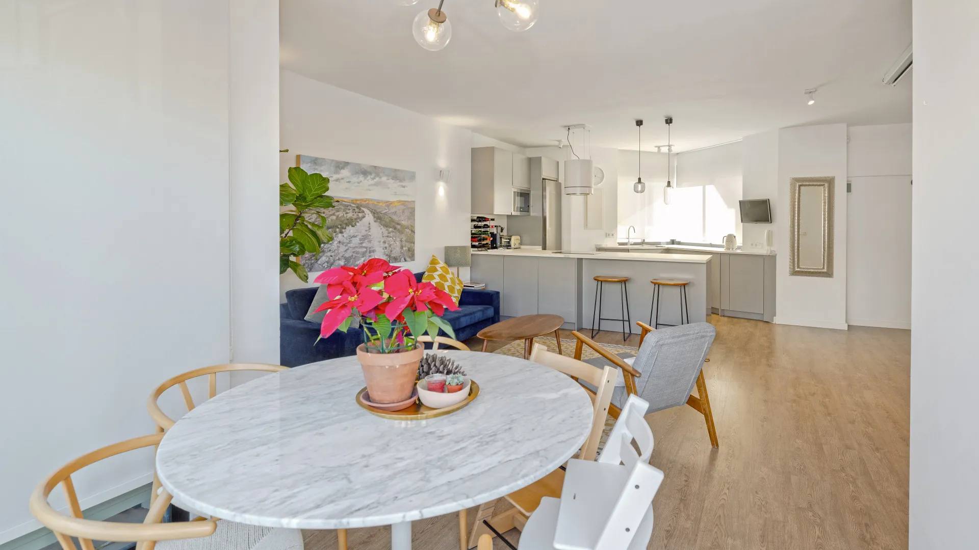 For sale Playa de la Fontanilla duplex penthouse with 3 bedrooms