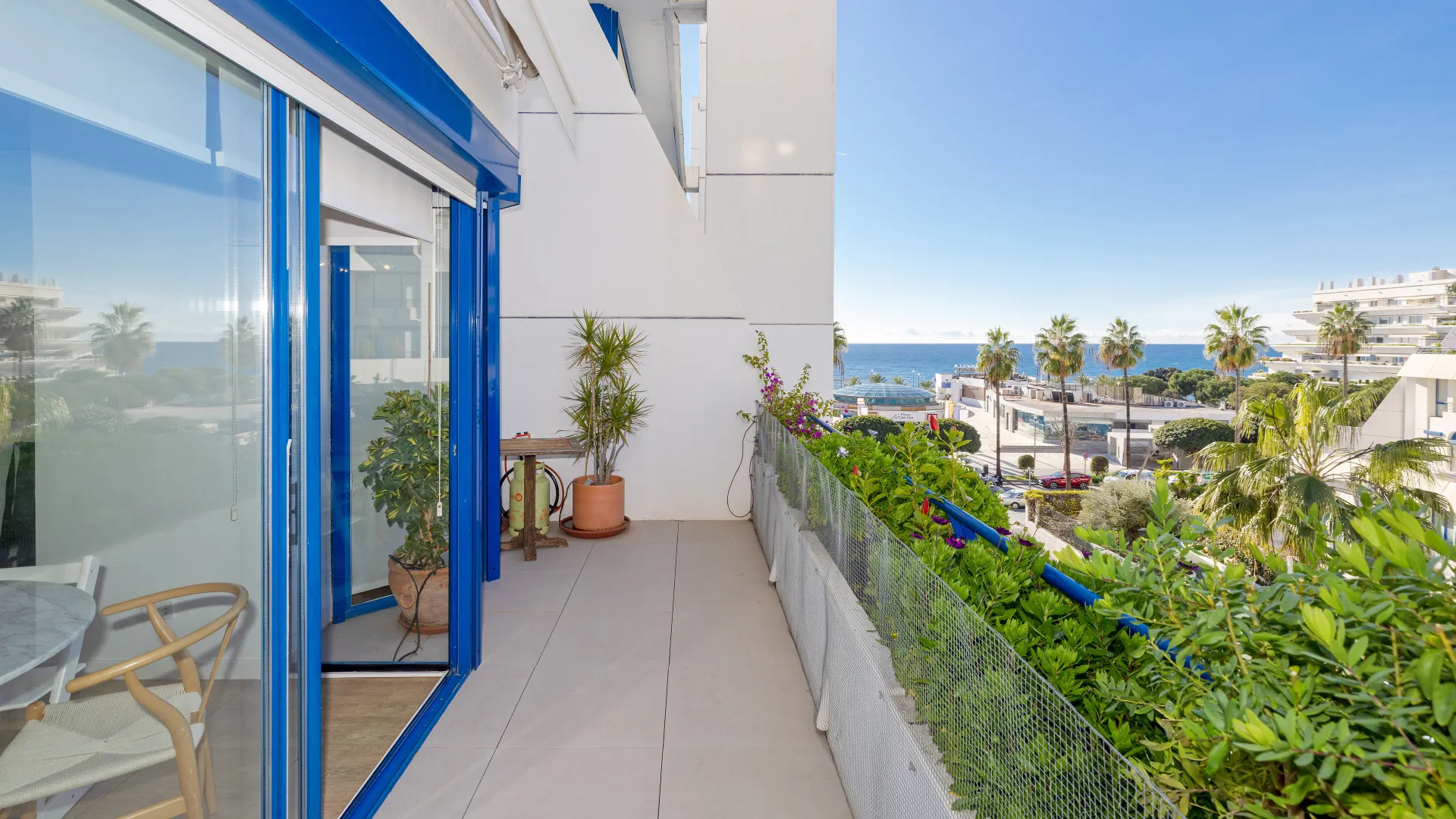 For sale Playa de la Fontanilla duplex penthouse with 3 bedrooms