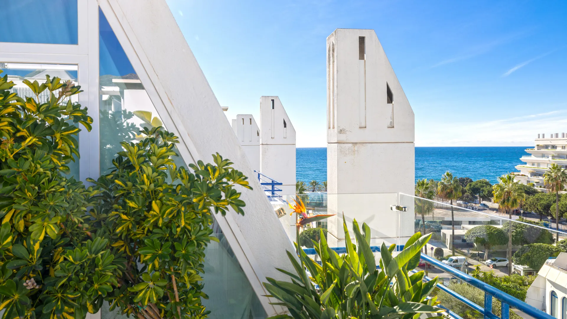 For sale Playa de la Fontanilla duplex penthouse with 3 bedrooms