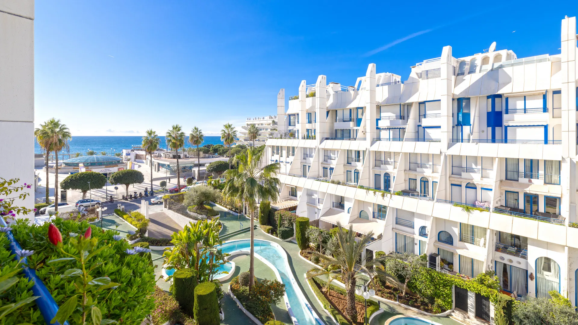 For sale Playa de la Fontanilla duplex penthouse with 3 bedrooms