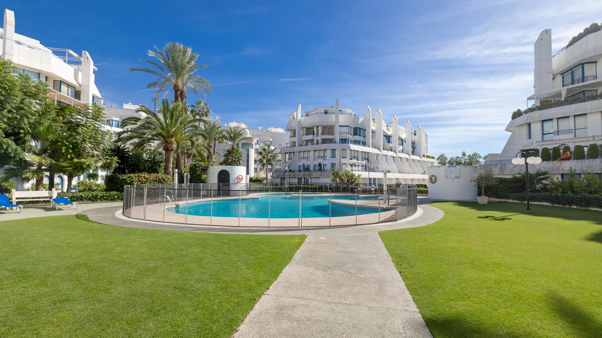 For sale Playa de la Fontanilla duplex penthouse with 3 bedrooms