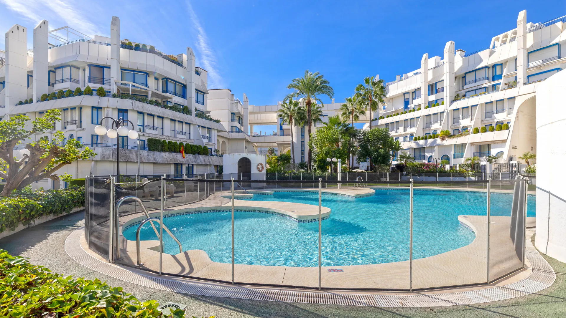 For sale Playa de la Fontanilla duplex penthouse with 3 bedrooms