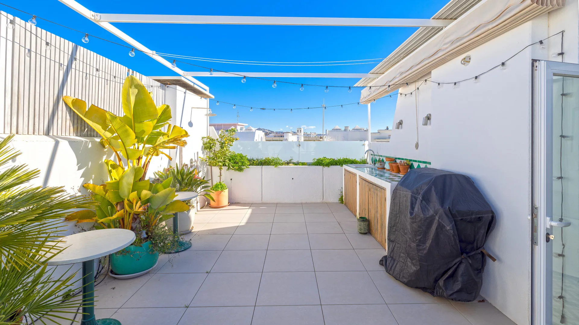 For sale Playa de la Fontanilla duplex penthouse with 3 bedrooms