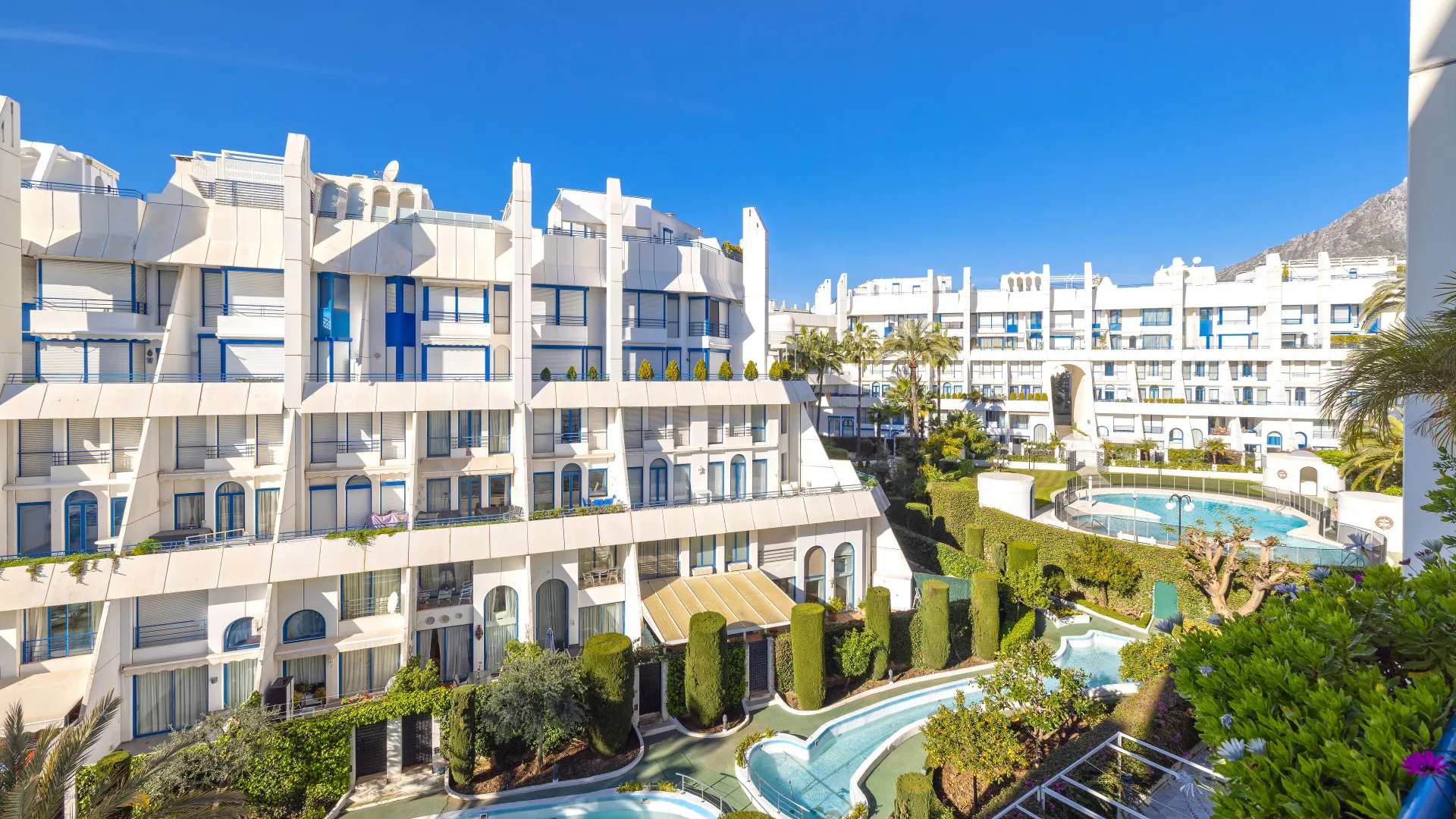 For sale Playa de la Fontanilla duplex penthouse with 3 bedrooms