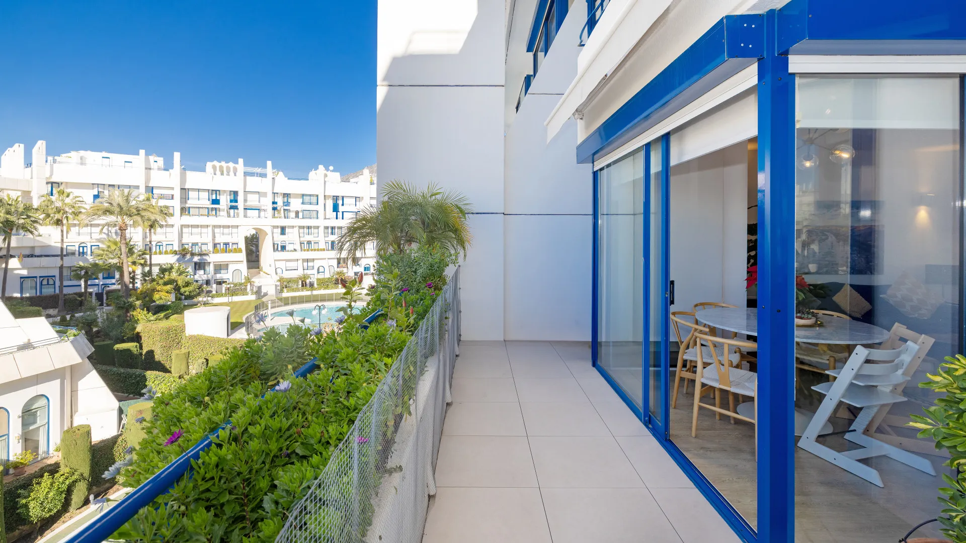 For sale Playa de la Fontanilla duplex penthouse with 3 bedrooms