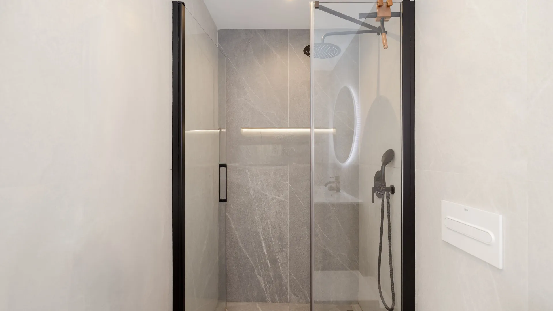 For sale Playa de la Fontanilla duplex penthouse with 3 bedrooms