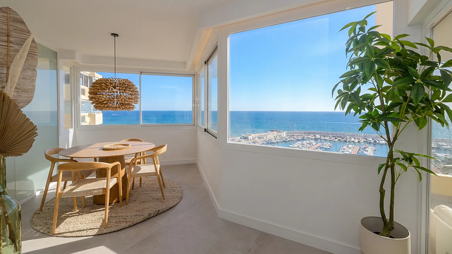 3 bedrooms apartment in Playa Bajadilla - Puertos for sale