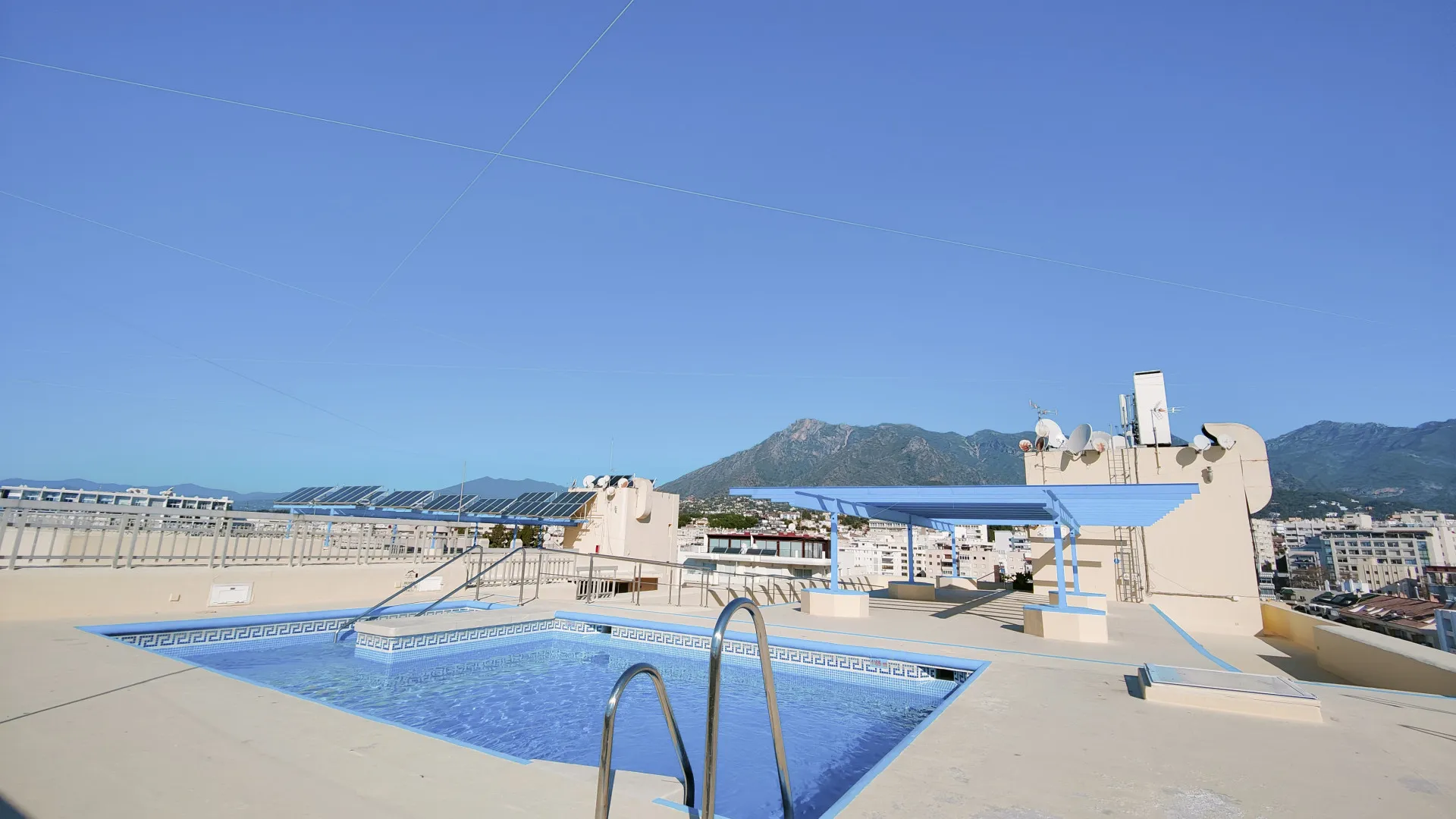 3 bedrooms apartment in Playa Bajadilla - Puertos for sale