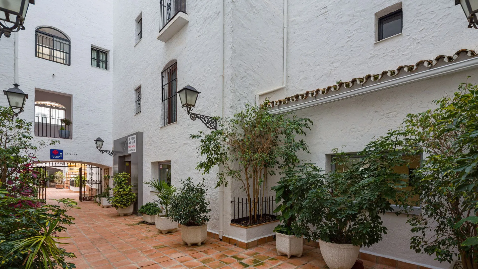 Marbella - Puerto Banus office for sale