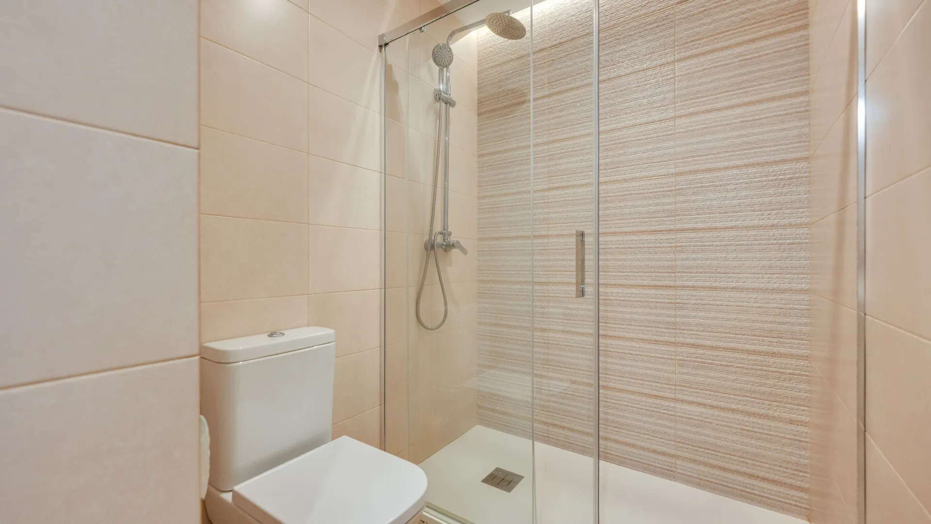 Ground floor apartment with 2 bedrooms for sale in Puente Romano II