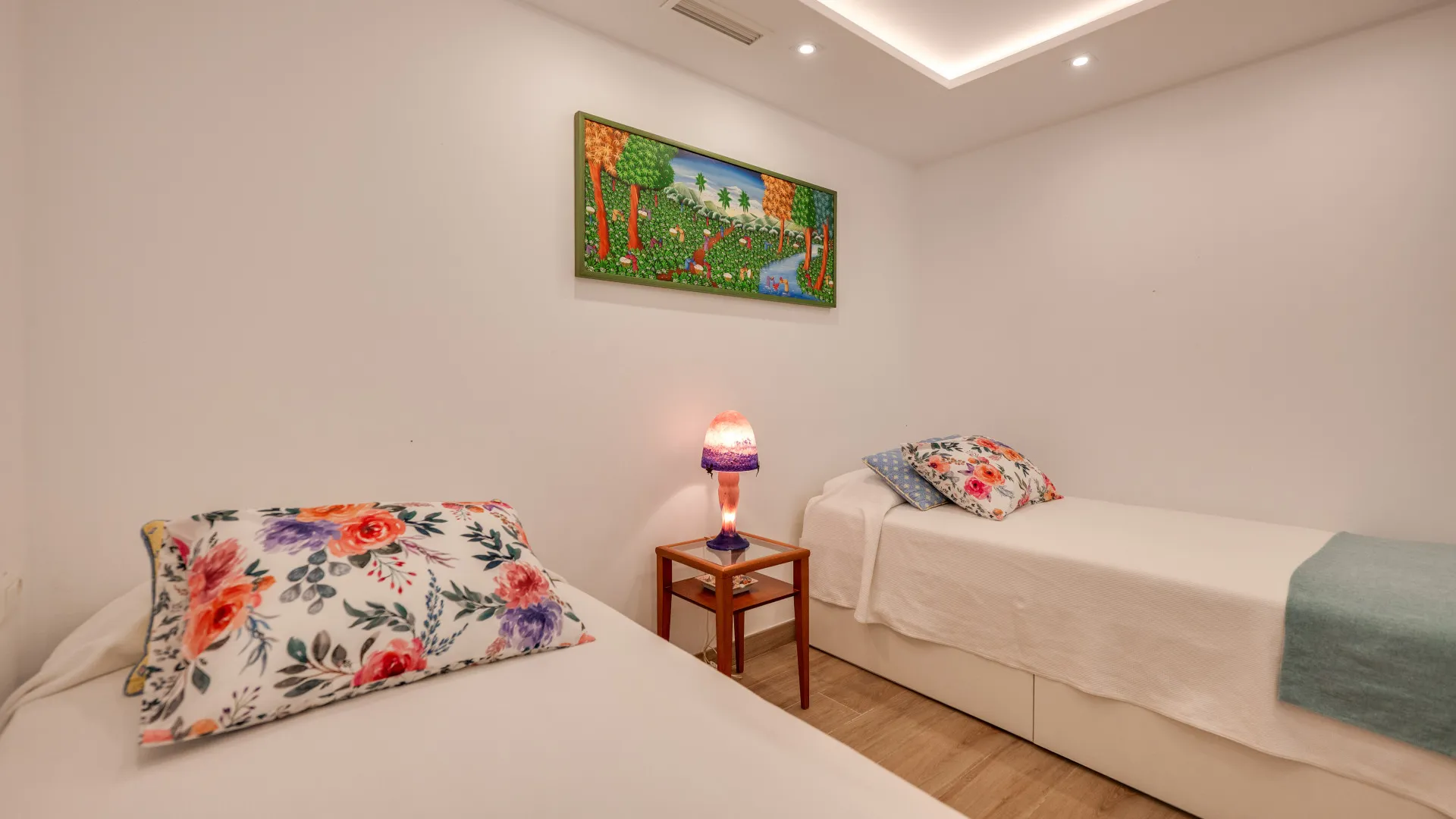 Ground floor apartment with 2 bedrooms for sale in Puente Romano II