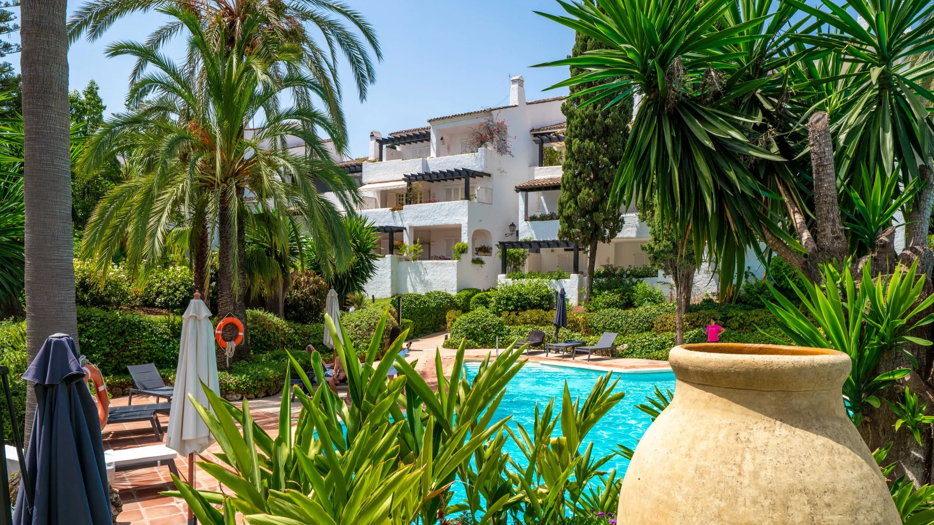 Ground floor apartment with 2 bedrooms for sale in Puente Romano II