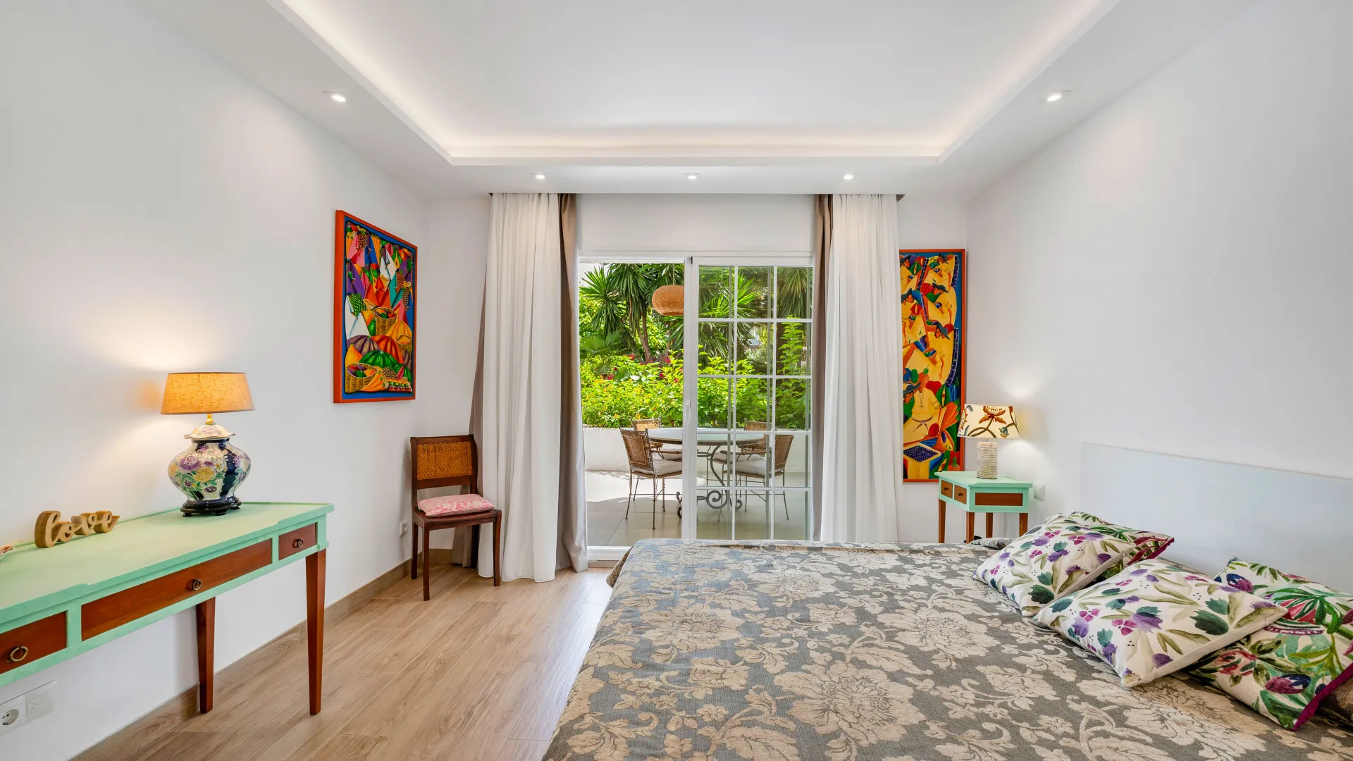 Ground floor apartment with 2 bedrooms for sale in Puente Romano II