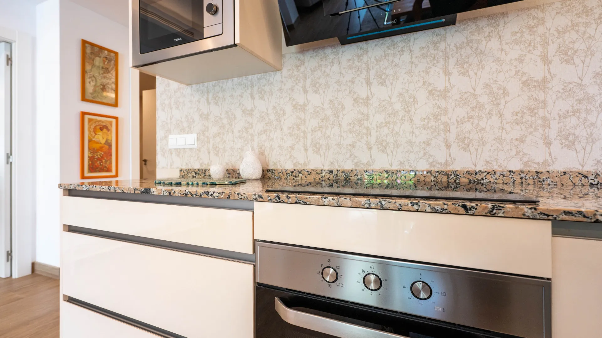 Ground floor apartment with 2 bedrooms for sale in Puente Romano II