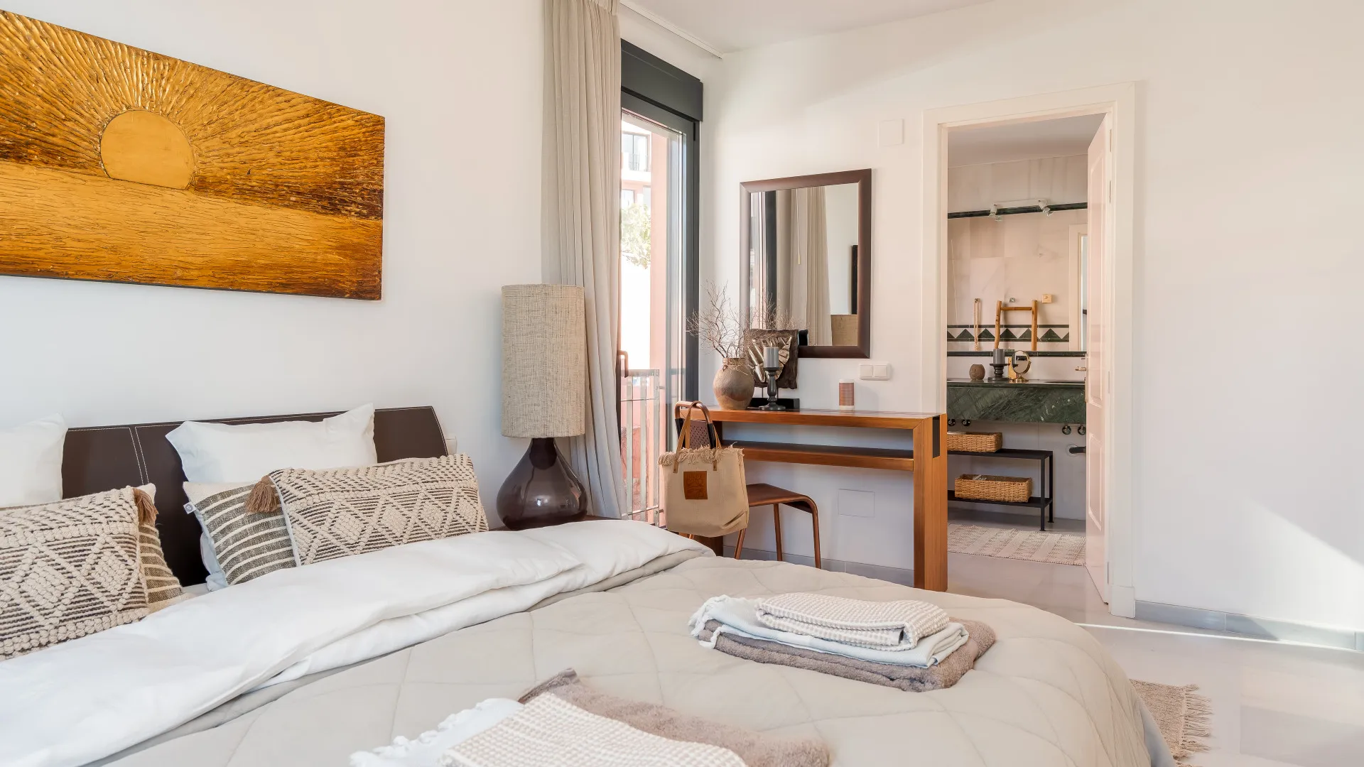 Duplex penthouse for sale in Calahonda with 4 bedrooms