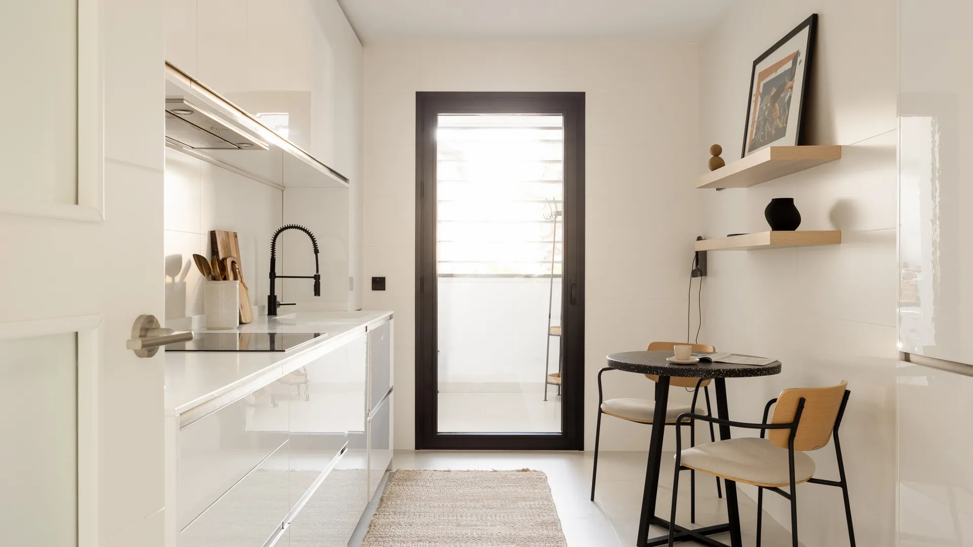 Comprar apartamento planta baja de 3 dormitorios en Mirador de Estepona Hills