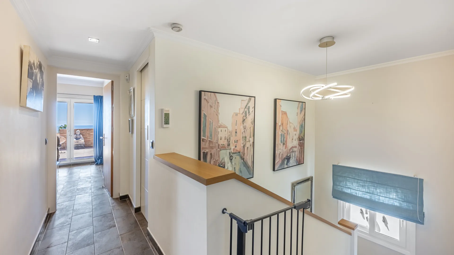 Estepona 6 bedrooms villa for sale