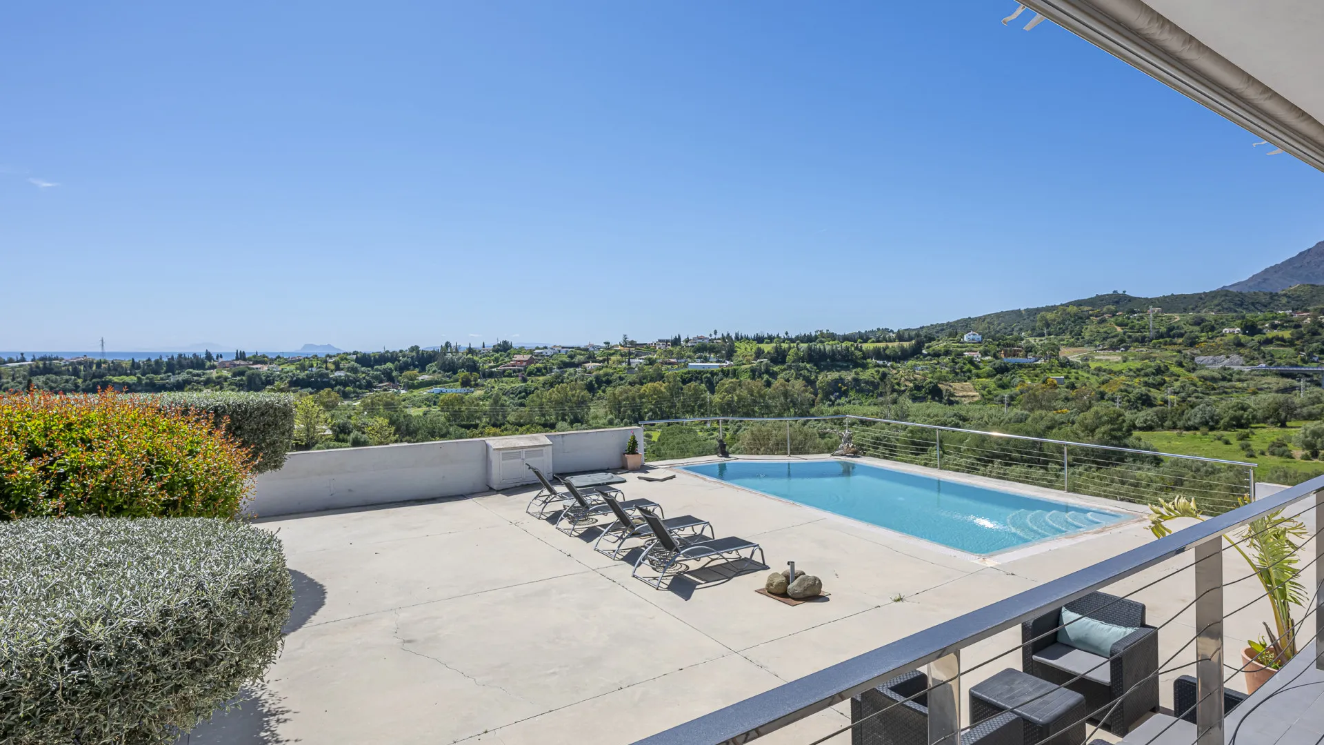 Estepona villa for sale