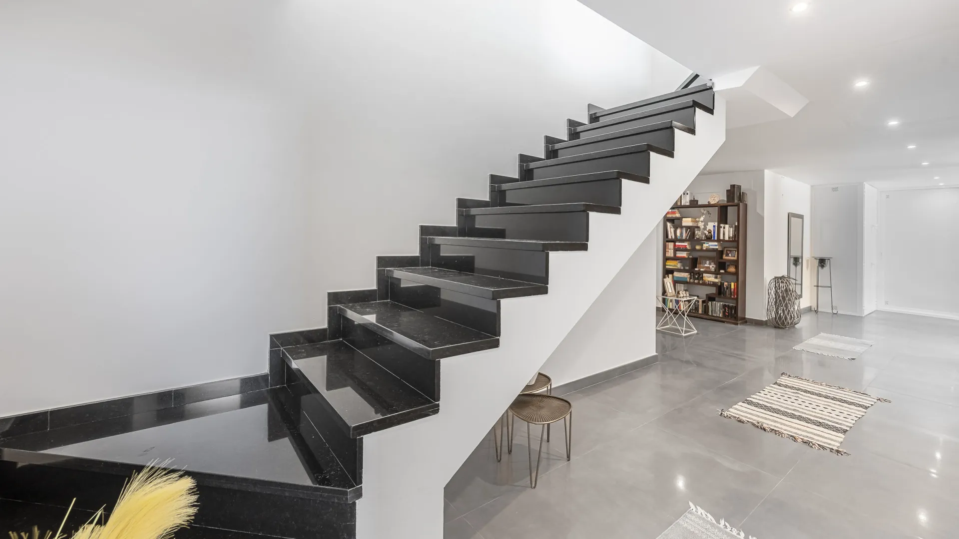 Estepona villa for sale