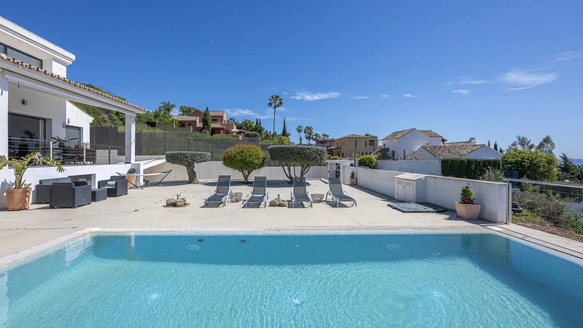 Estepona villa for sale
