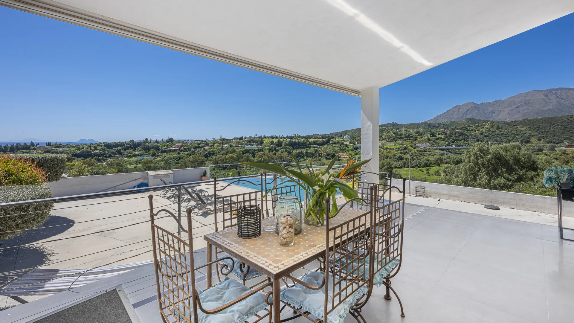Estepona villa for sale