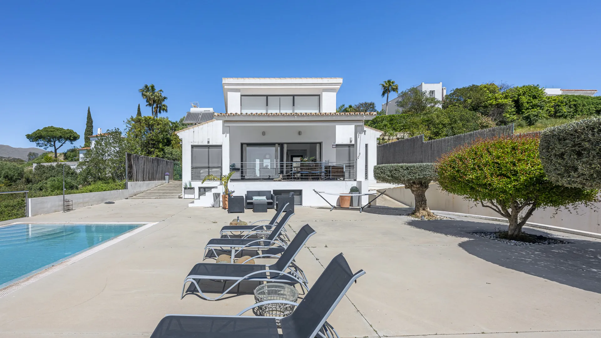 Estepona villa for sale