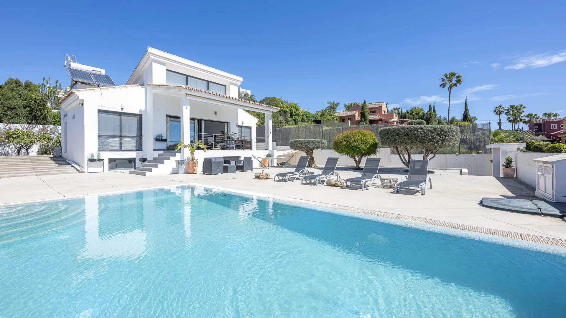 Estepona villa for sale