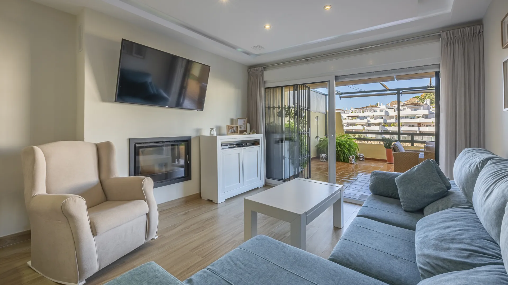 For sale 2 bedrooms ground floor apartment in Las Joyas