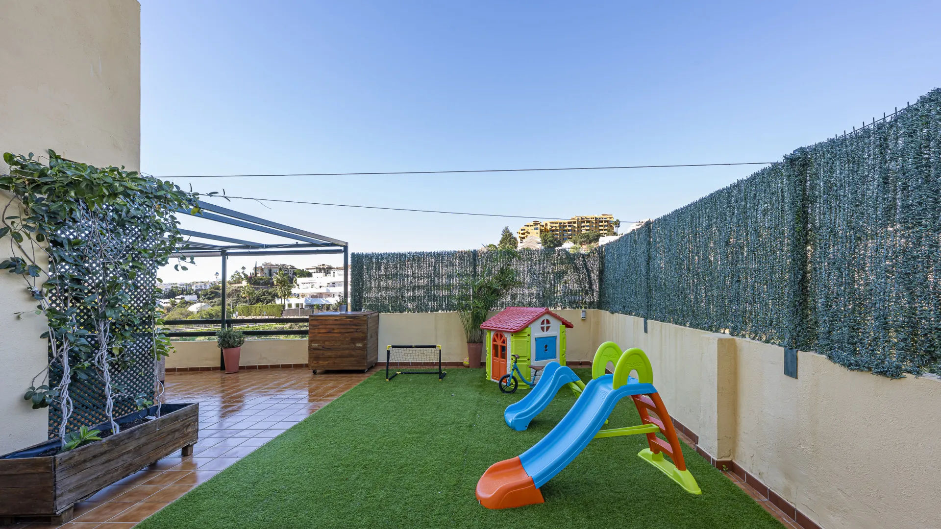 For sale 2 bedrooms ground floor apartment in Las Joyas