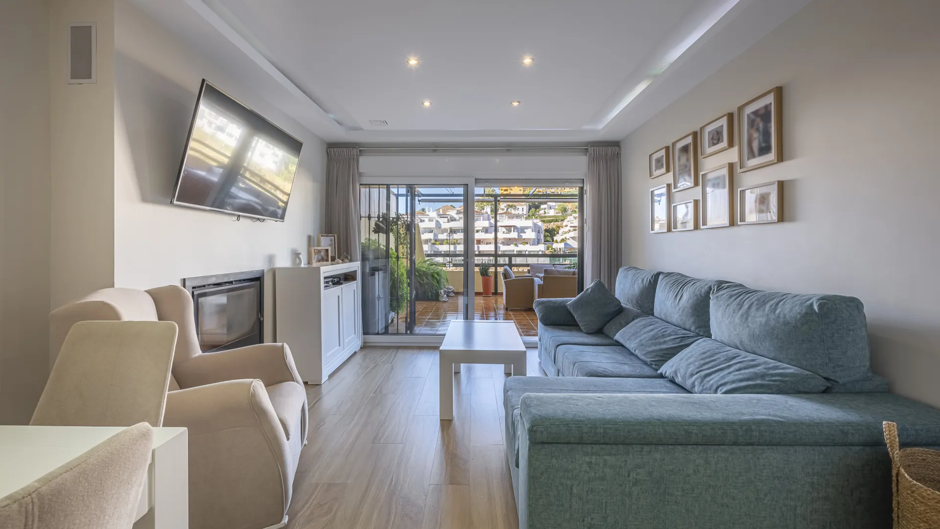 For sale 2 bedrooms ground floor apartment in Las Joyas