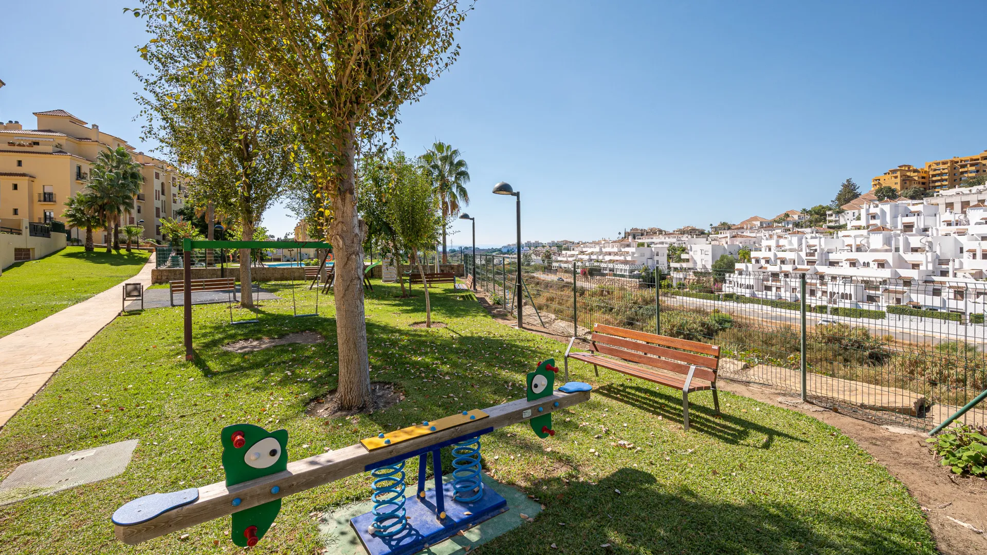 For sale 2 bedrooms ground floor apartment in Las Joyas