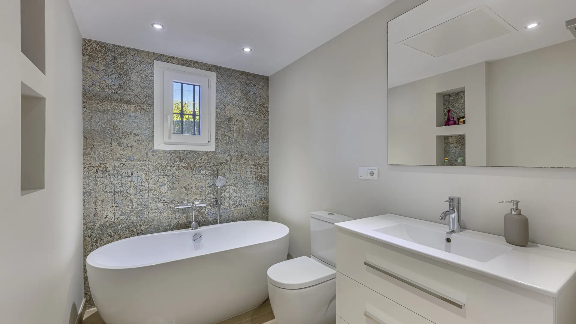 For sale 2 bedrooms ground floor apartment in Las Joyas