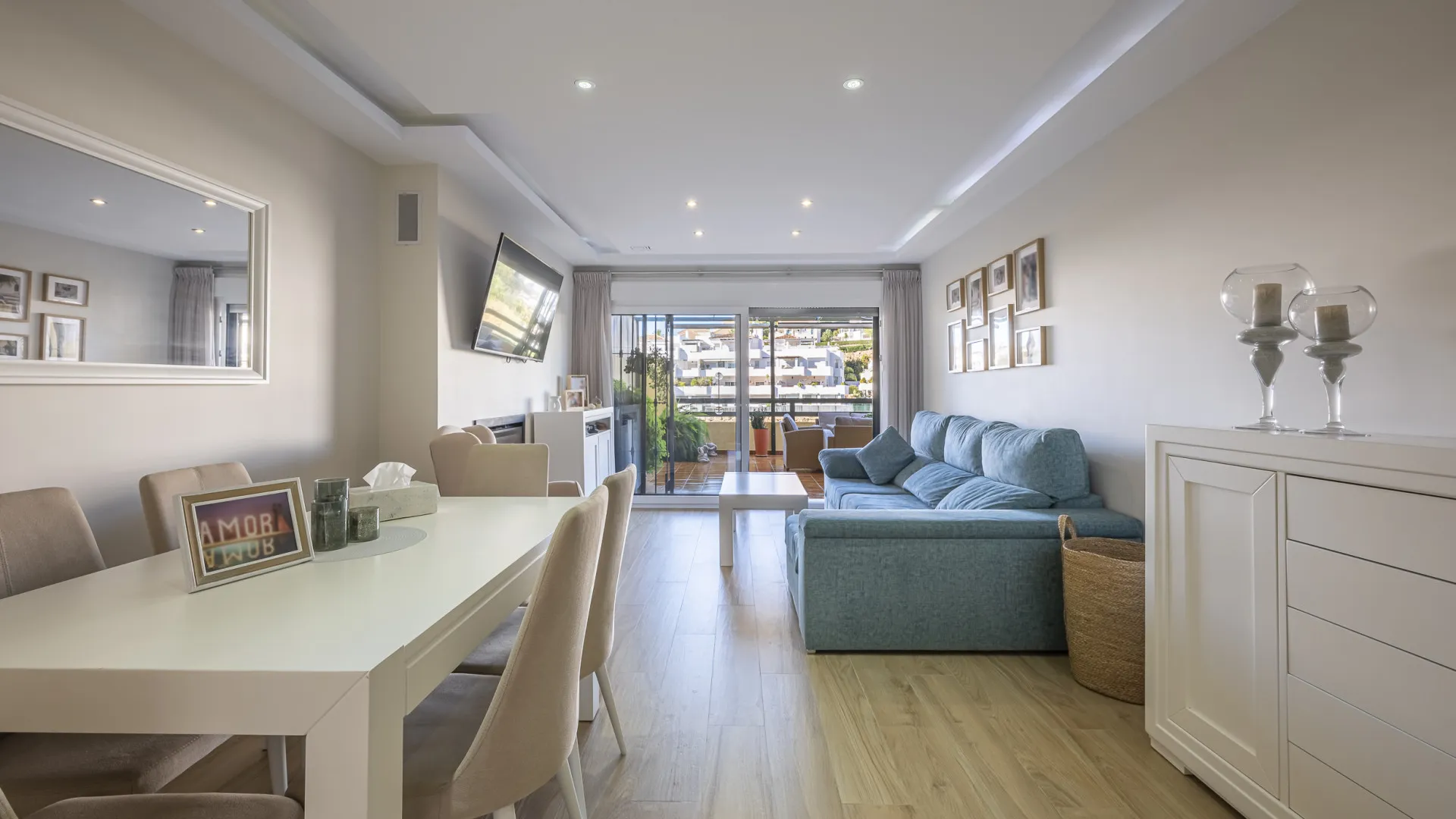 For sale 2 bedrooms ground floor apartment in Las Joyas