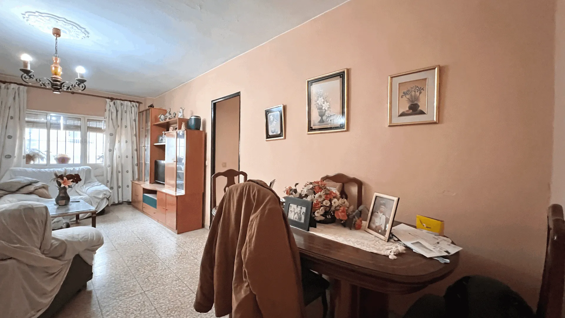 For sale Estepona Town 4 bedrooms apartment