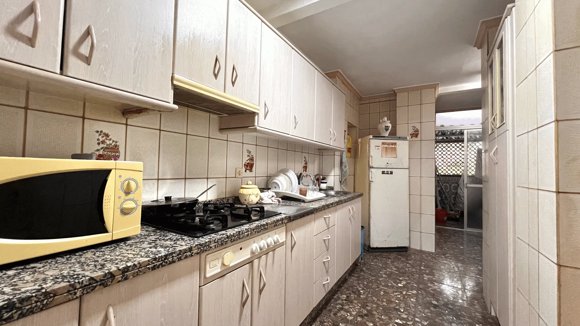 For sale Estepona Town 4 bedrooms apartment