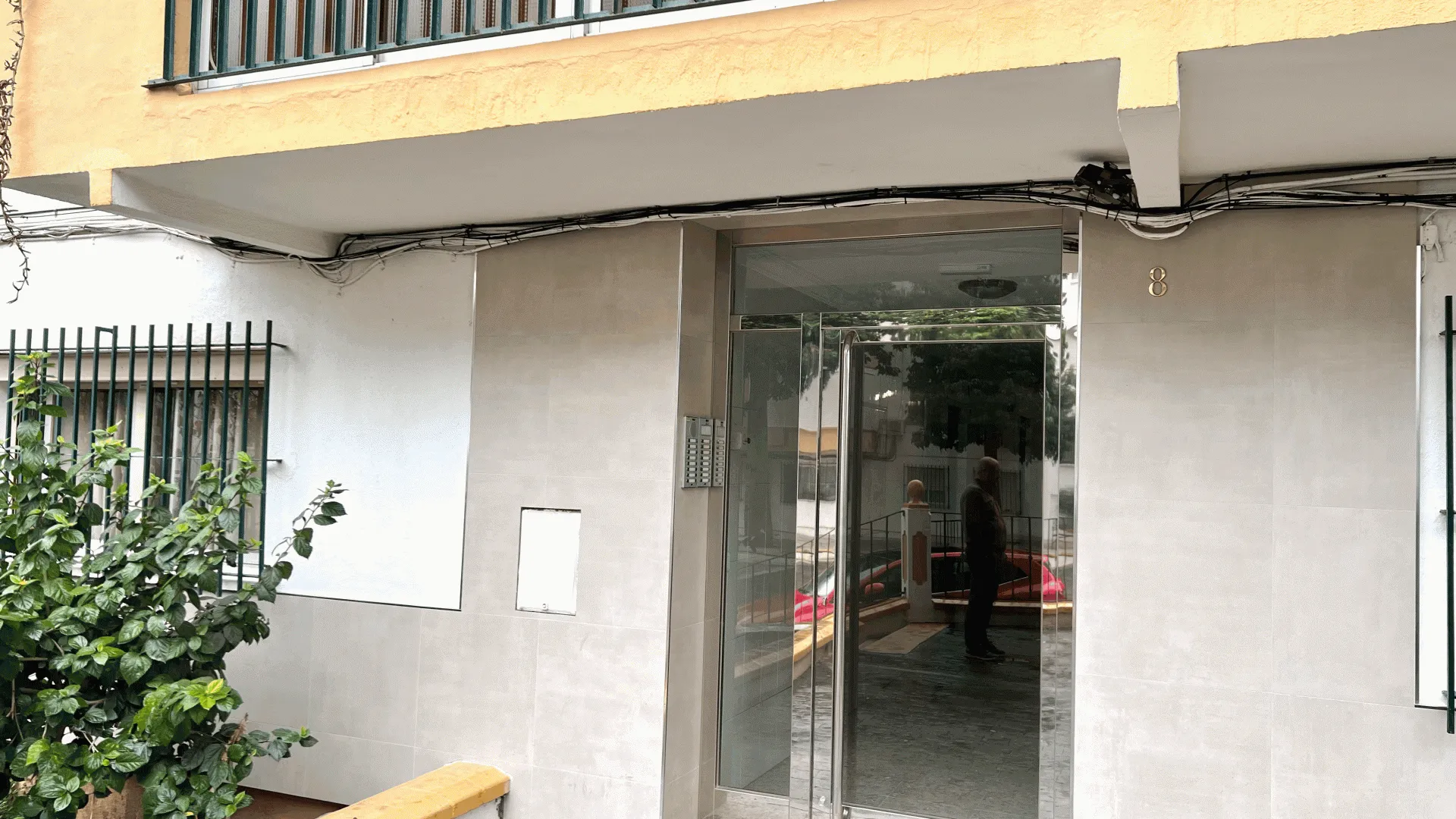 For sale Estepona Town 4 bedrooms apartment