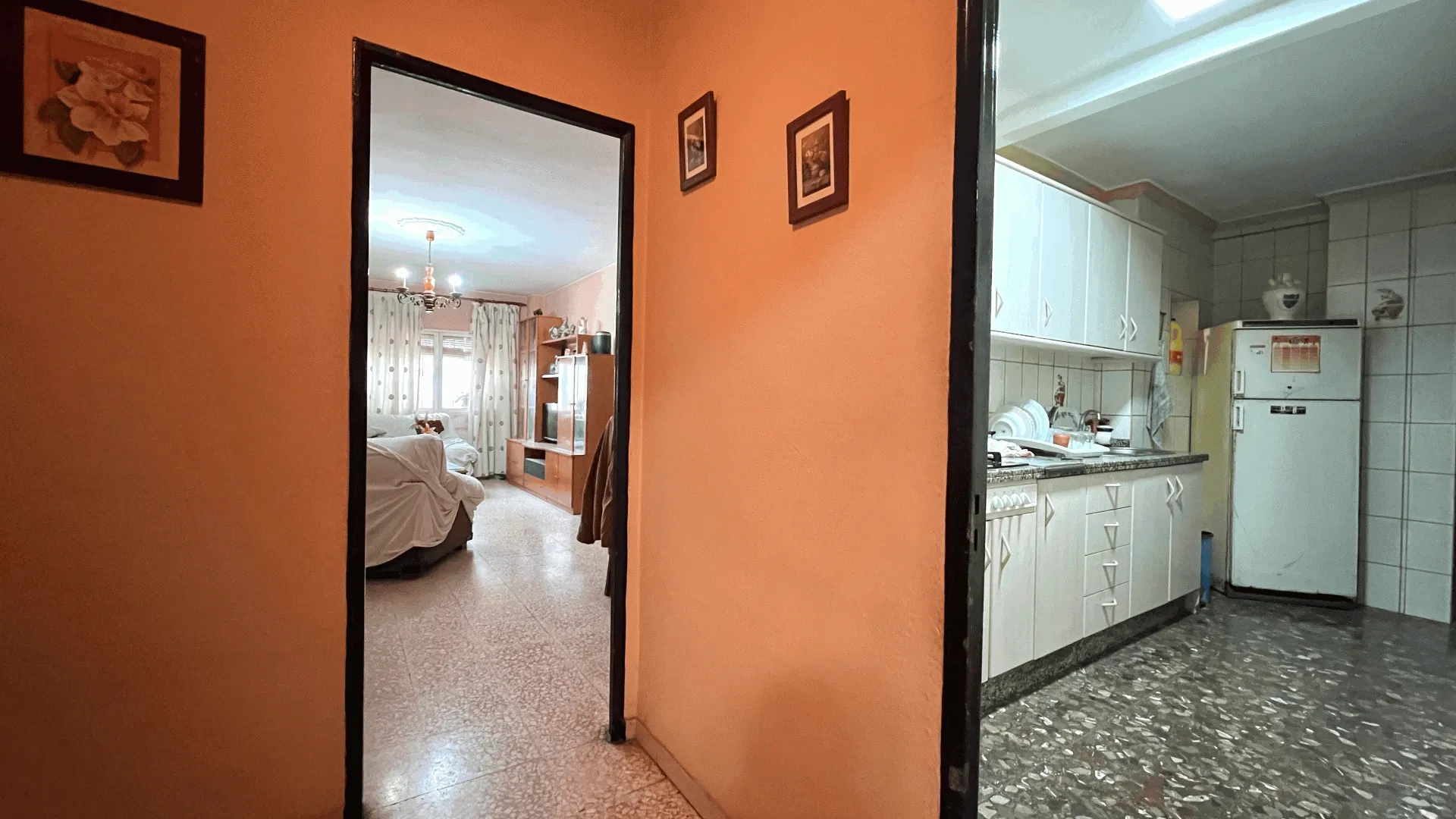 For sale Estepona Town 4 bedrooms apartment