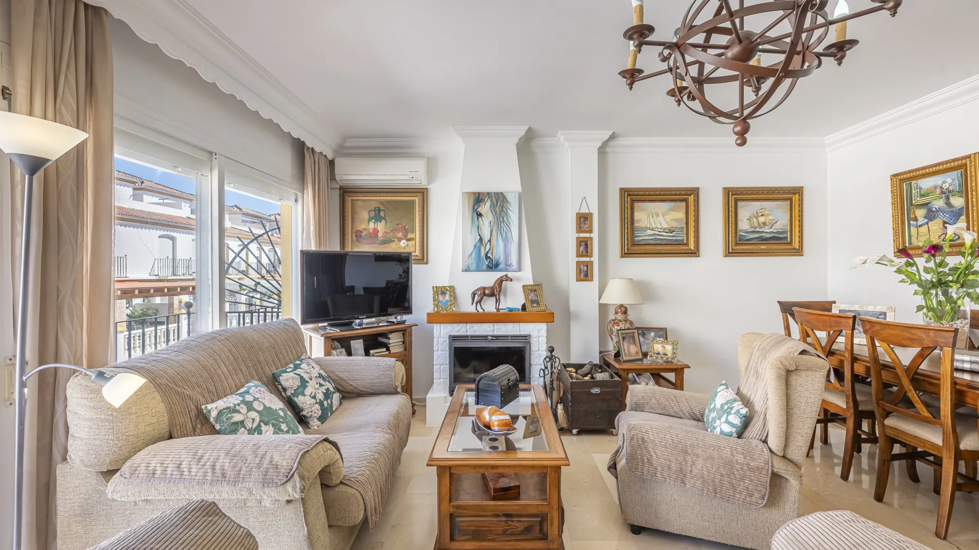 For sale town house in Estepona