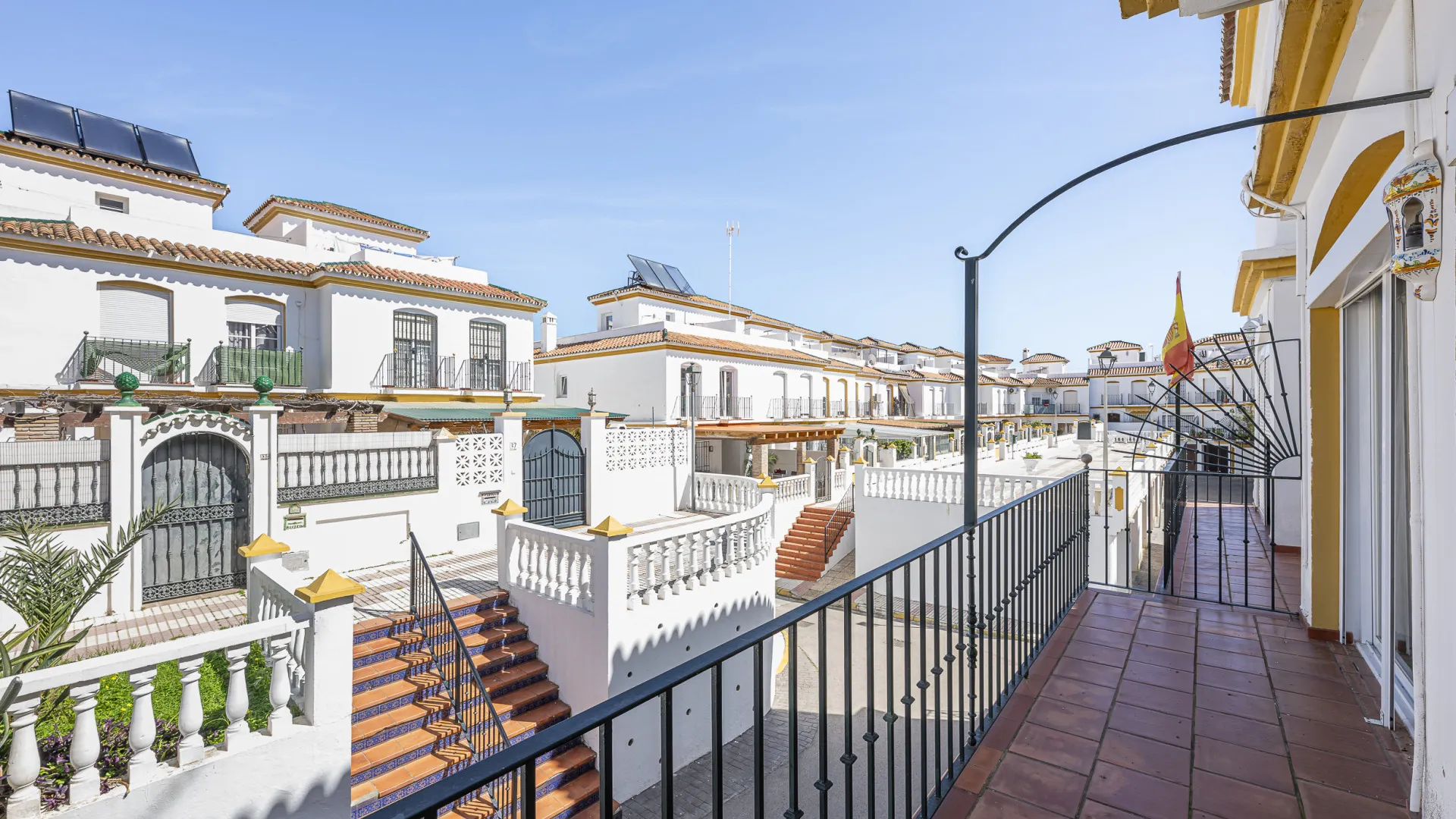 For sale town house in Estepona