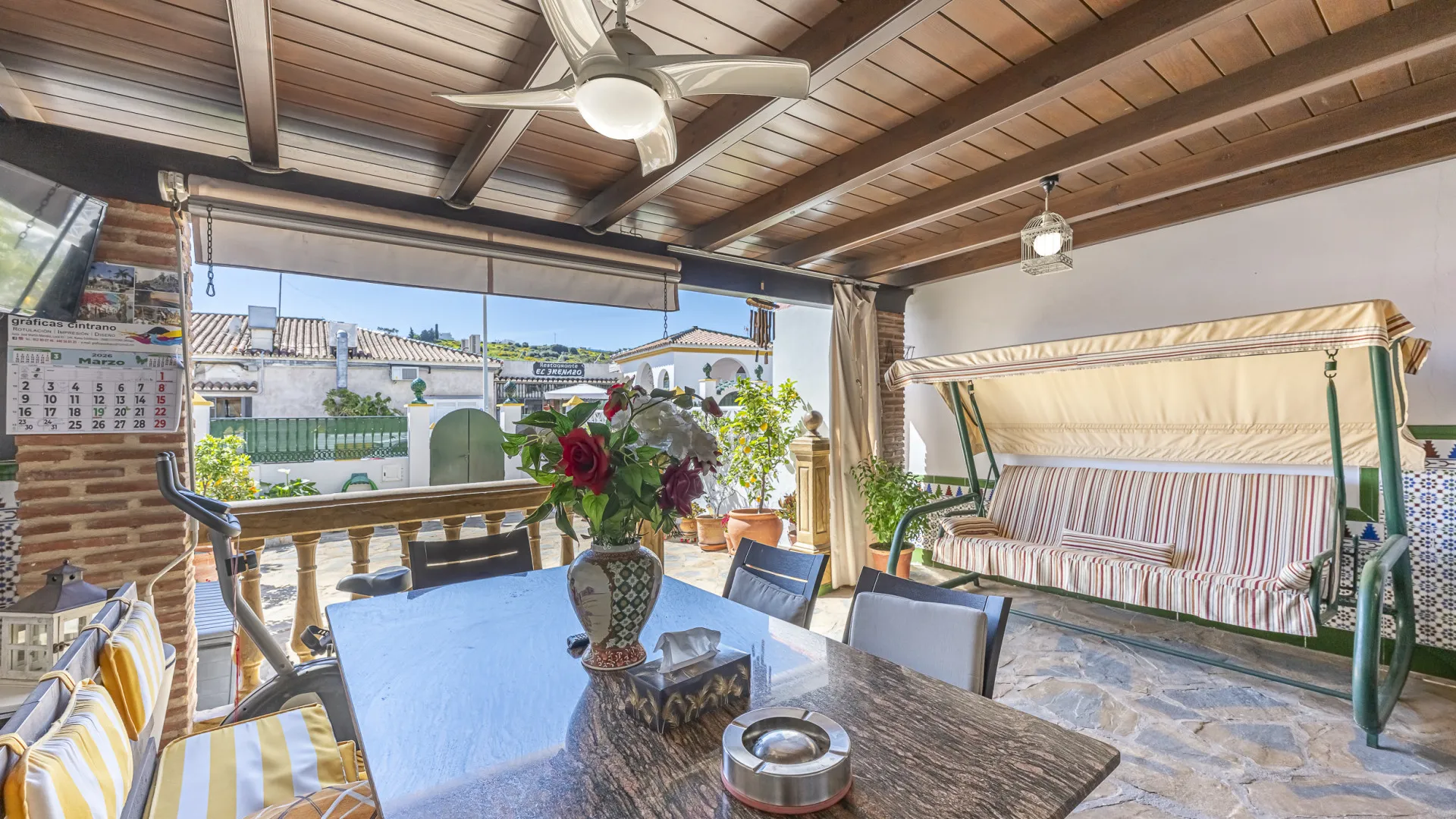 For sale town house in Estepona