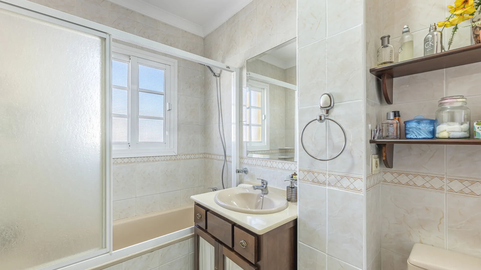 For sale town house in Estepona