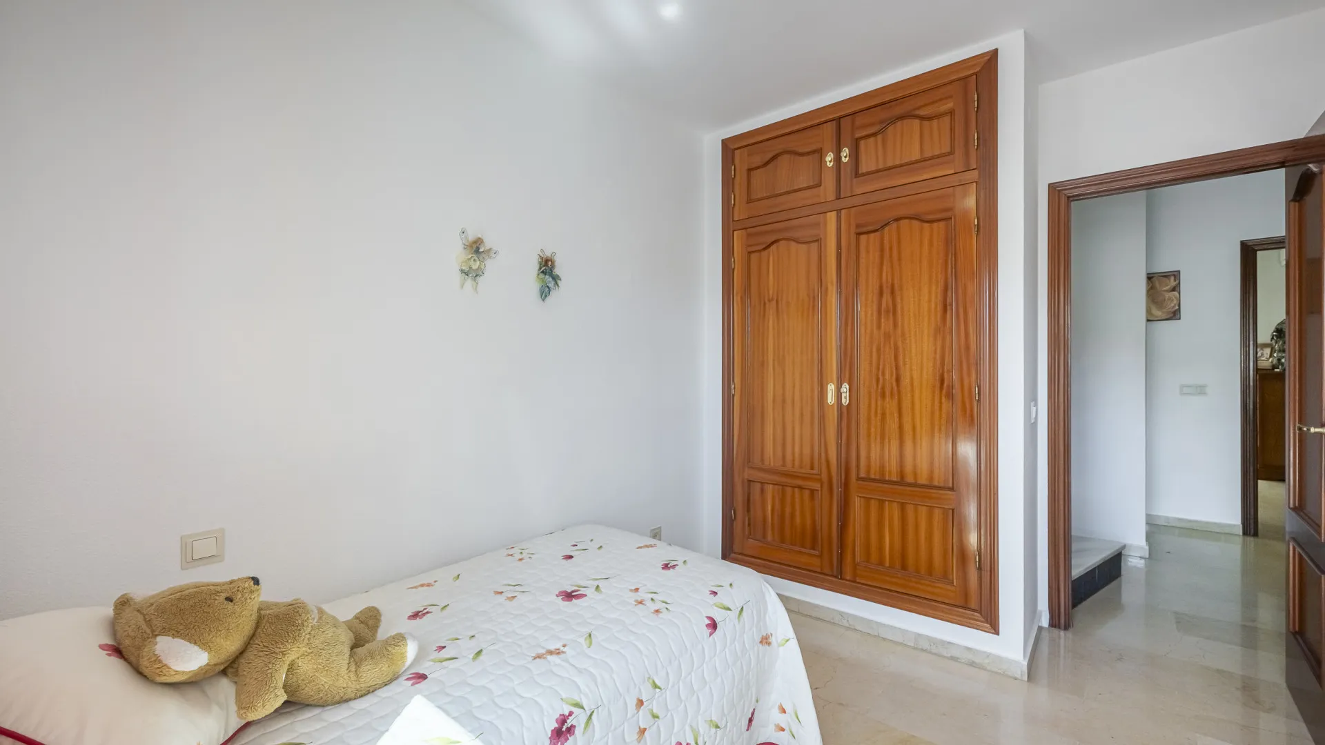 For sale town house in Estepona