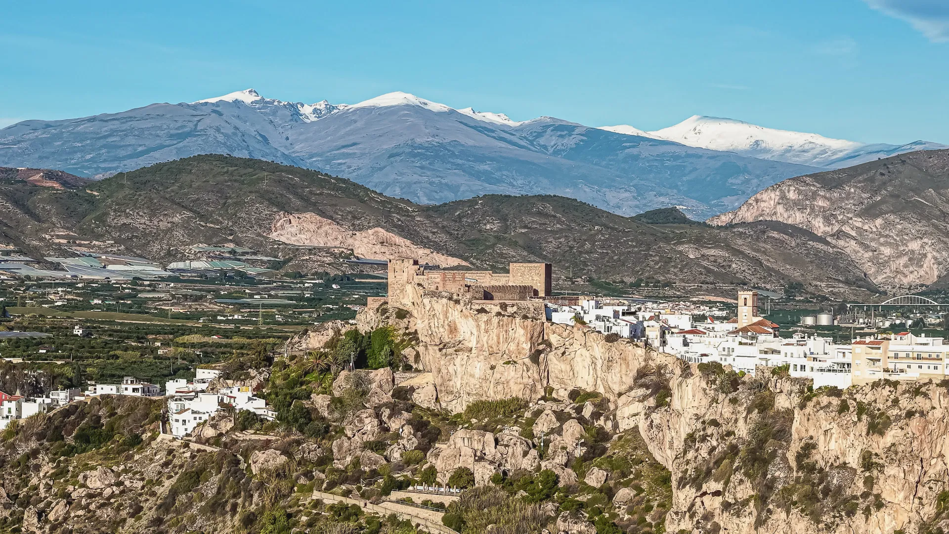 For sale unique building in Motril with 8 bedrooms