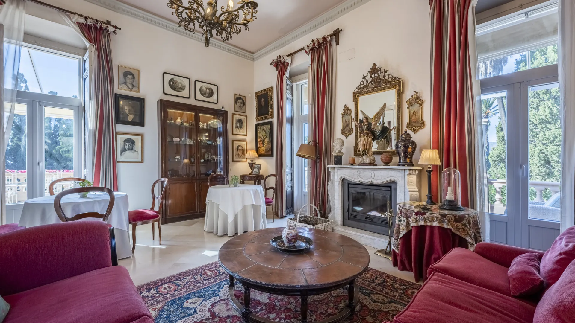 For sale unique building in Motril with 8 bedrooms