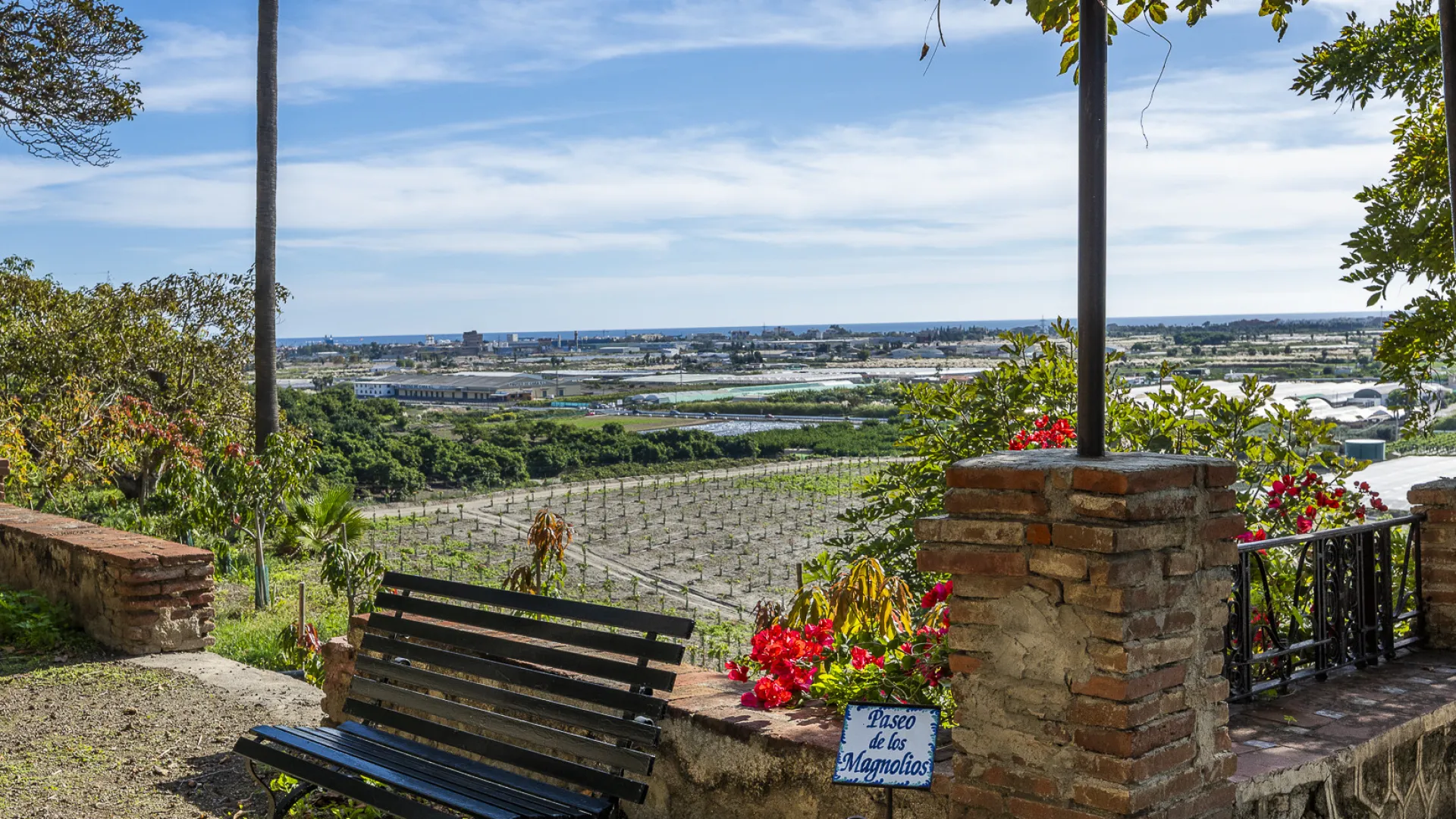 For sale unique building in Motril with 8 bedrooms