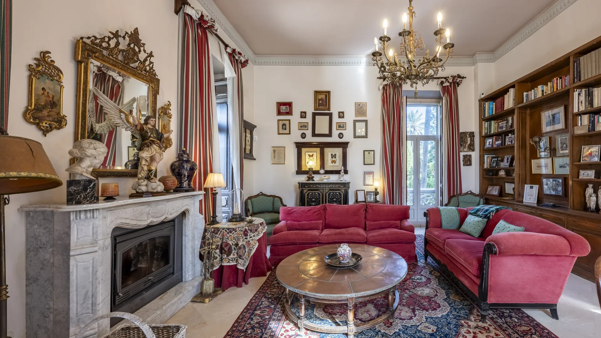 For sale unique building in Motril with 8 bedrooms