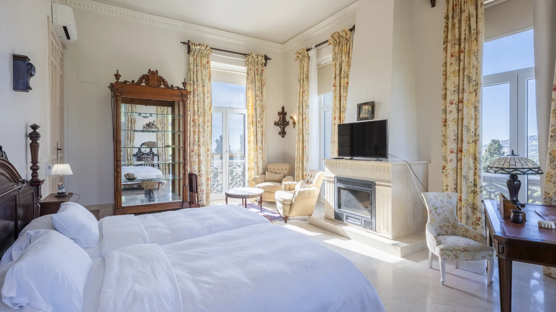 For sale unique building in Motril with 8 bedrooms