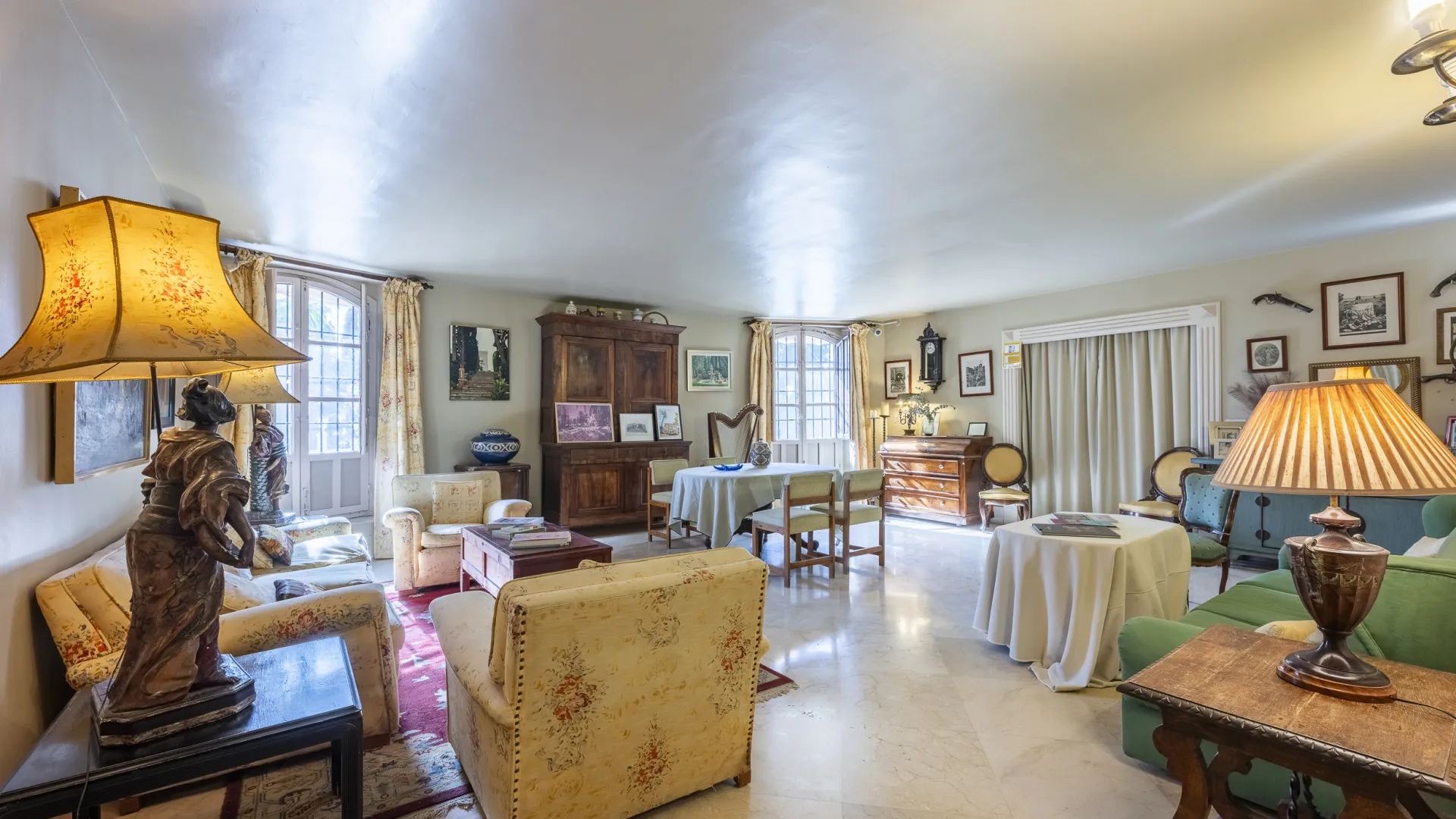 For sale unique building in Motril with 8 bedrooms